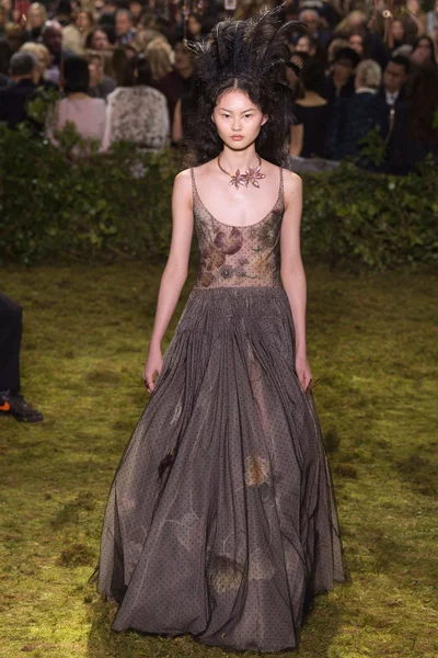 Look 35